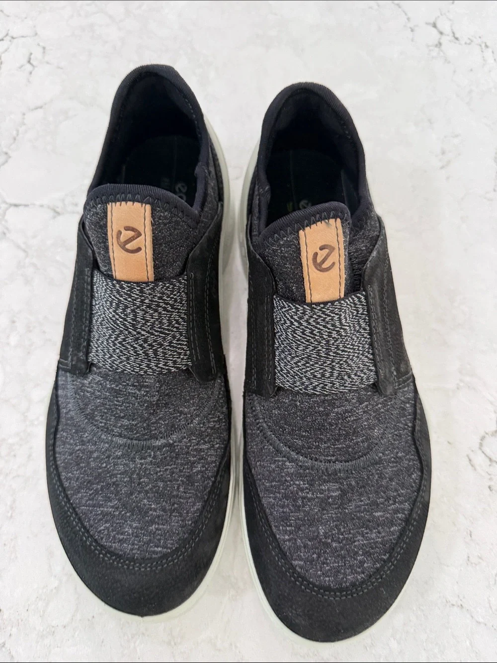 ECCO Yak Leather Slip On Sneakers Knit Gray Black Size 6.5